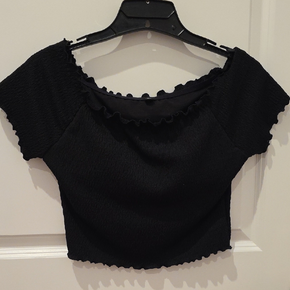 Elegant Black Ruffled Crop Top